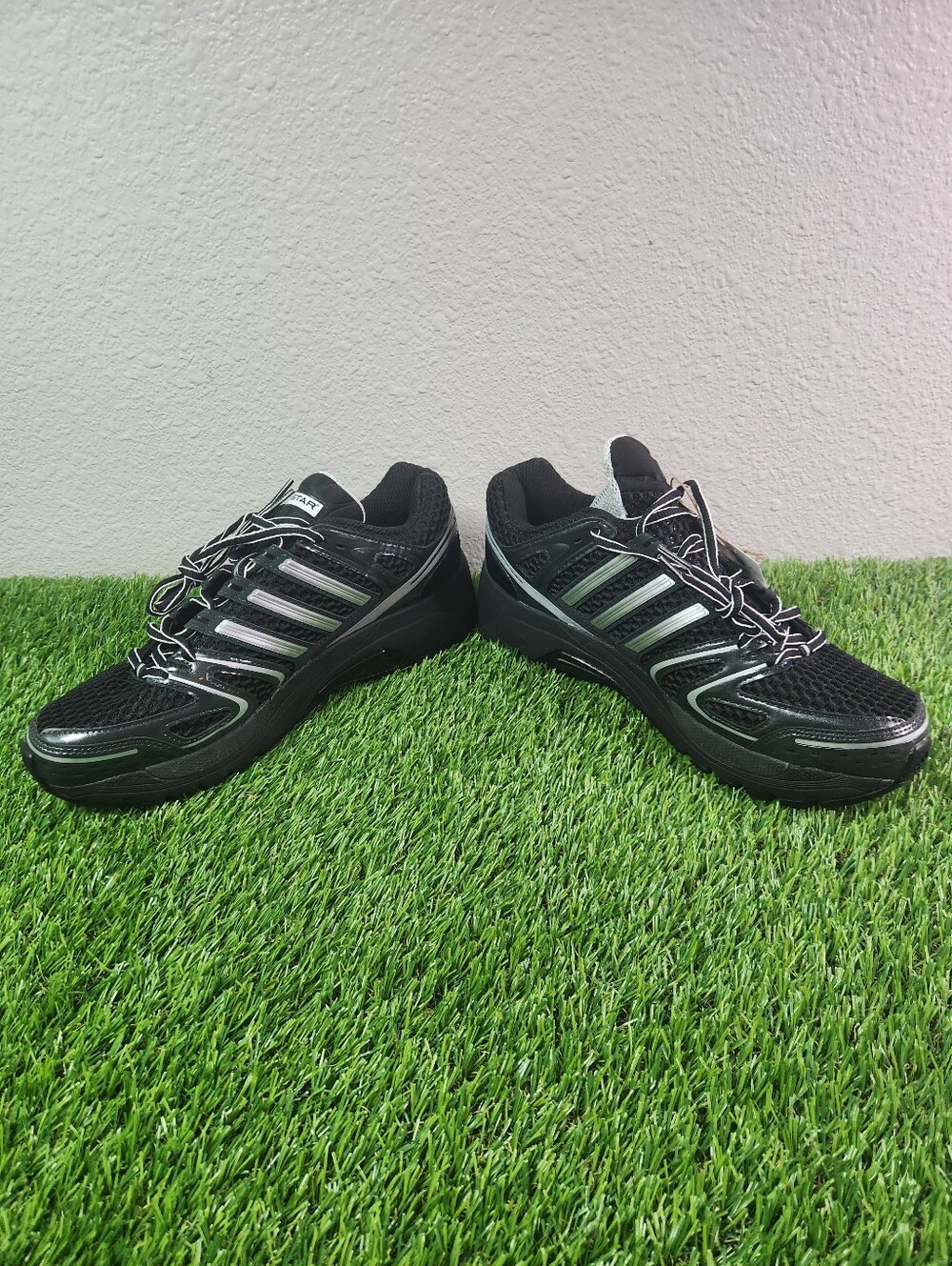 Size 10-Men’s adidas Adistar Control 5 Core Black Cloud White Carbon KI6150 NEW - Picture 9 of 9